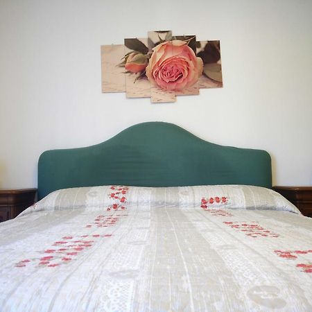 La Casa Dei Fiori - Ospitalita Diffusa 阿杰罗拉 外观 照片
