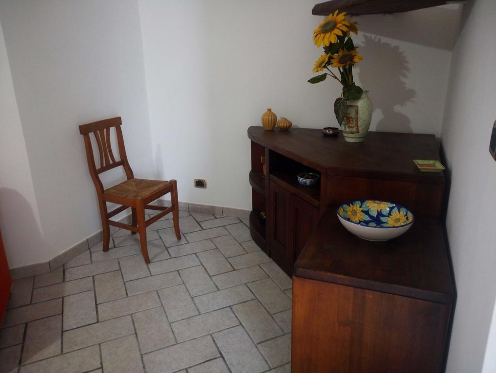 La Casa Dei Fiori - Ospitalita Diffusa 阿杰罗拉 外观 照片